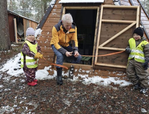 Åpning av ny lavvo i «Pørkløkkja»