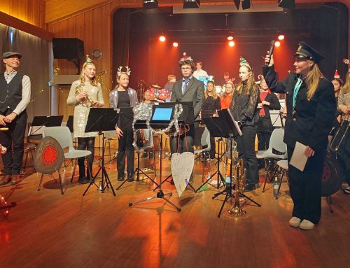 Vellykket adventslunsj med musikkforestilling