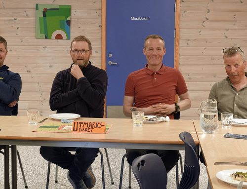 Utmarksrådet fikk nydelig middag av elevene i 9. og 10. klasse