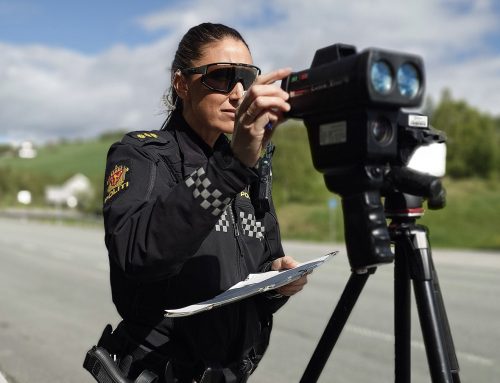 Fire fikk forenklet forelegg i 60-sona